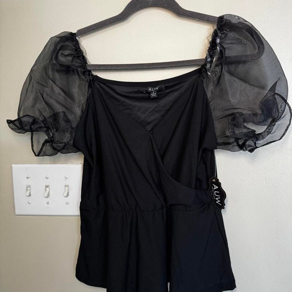 Auw Women's Black Blouse